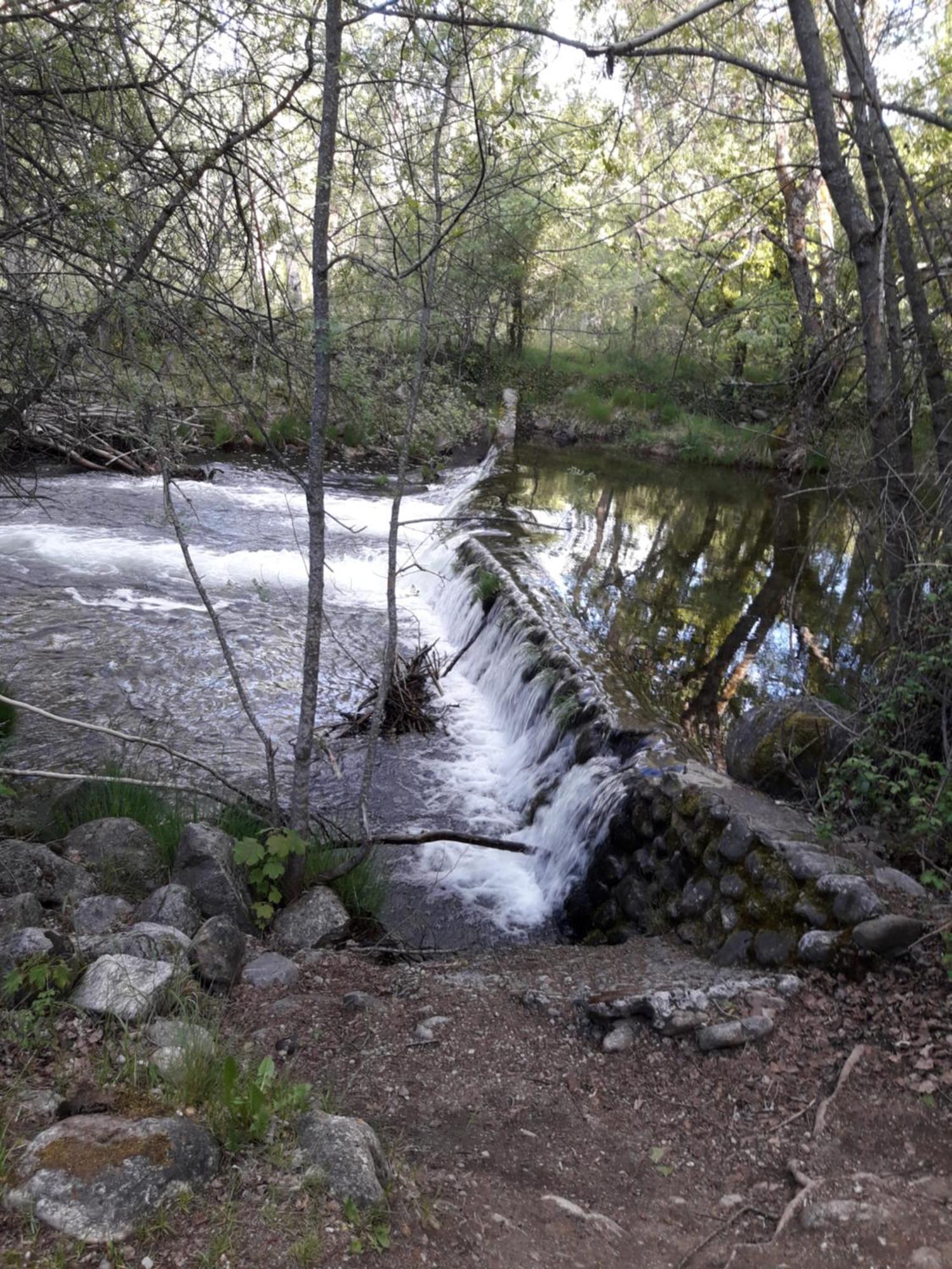 Zaguan Pension Rascafría Buitenkant foto